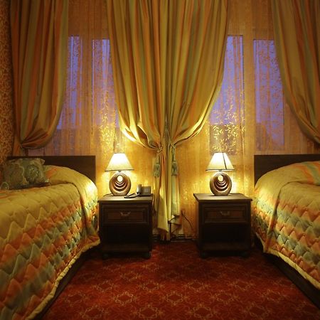 Hotel Kilikiya Uzhhorod Room photo